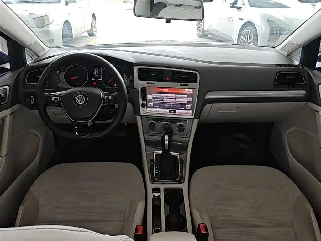 Golf 2018 1.6L automatic comfort type купить на сайте DeffCars