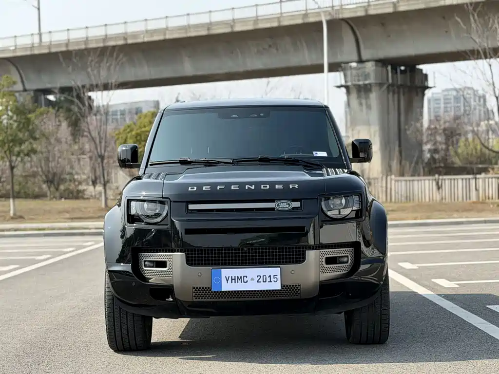 Land Rover Defender 2025 110 3.0T P400 X-Dynamic HSE купить на сайте DeffCars
