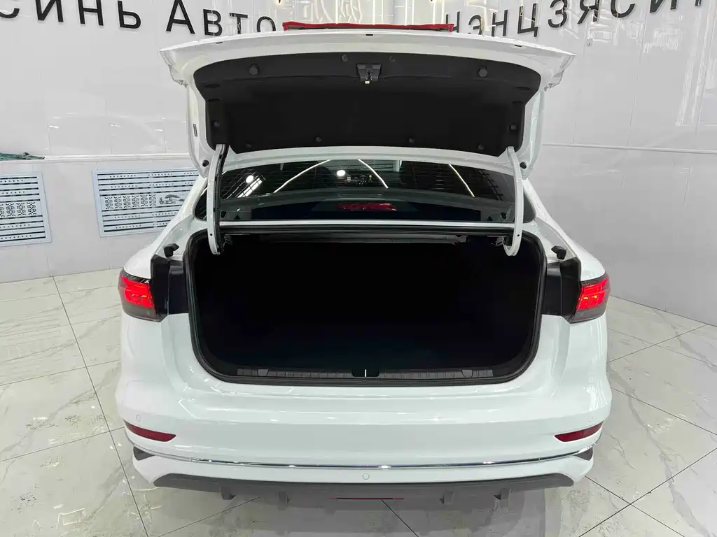 Emgrand 2022 4th generation 1.5L CVT flagship model купить на сайте DeffCars