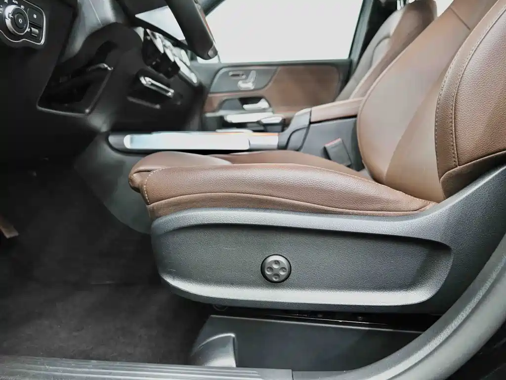 Mercedes-Benz GLB 2024 facelift GLB 220 fashion model купить на сайте DeffCars