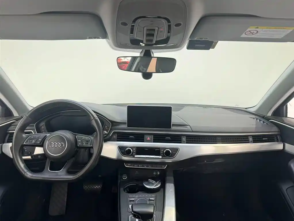 Audi A4L 2018 30th Anniversary Model 40 TFSI Sports купить на сайте DeffCars