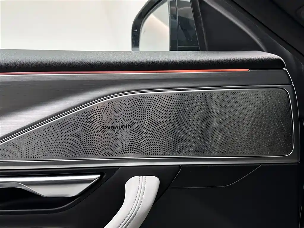 Xpeng P7 2023 P7i 610 Pengyi Performance Edition купить на сайте DeffCars