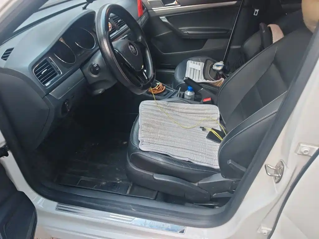 Lavida 2015 1.6L automatic comfort version купить на сайте DeffCars