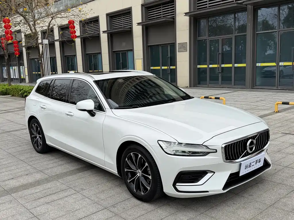 Volvo V60 2020 T4 Zhiyi Luxury Edition купить на сайте DeffCars