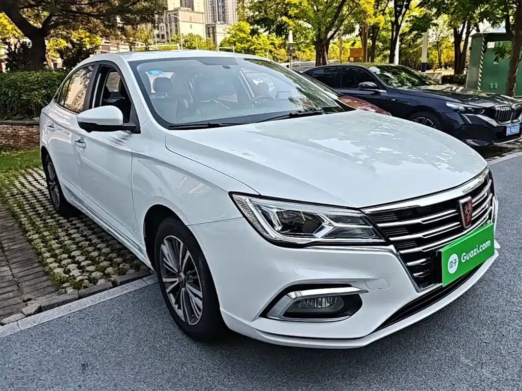 Roewe i5 2019 1.5L automatic 4G Internet Langham Edition купить на сайте DeffCars