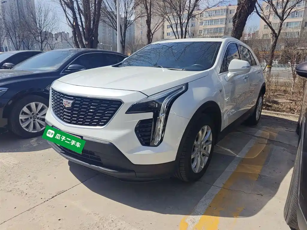Cadillac XT4 2022 28T two-wheel drive fashion model купить на сайте DeffCars