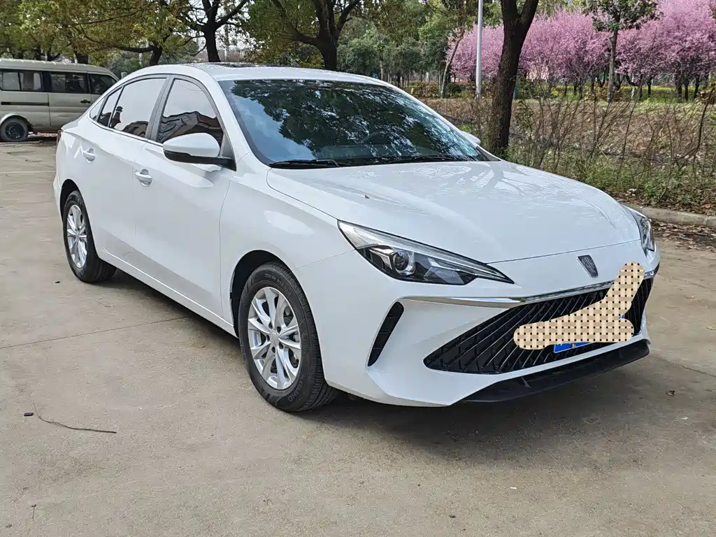 Roewe i5 2023 1.5L CVT Deluxe Edition купить на сайте DeffCars