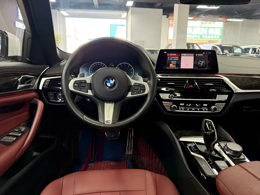 BMW 5 Series 2019 530Li Leading M Sports Package купить на сайте DeffCars