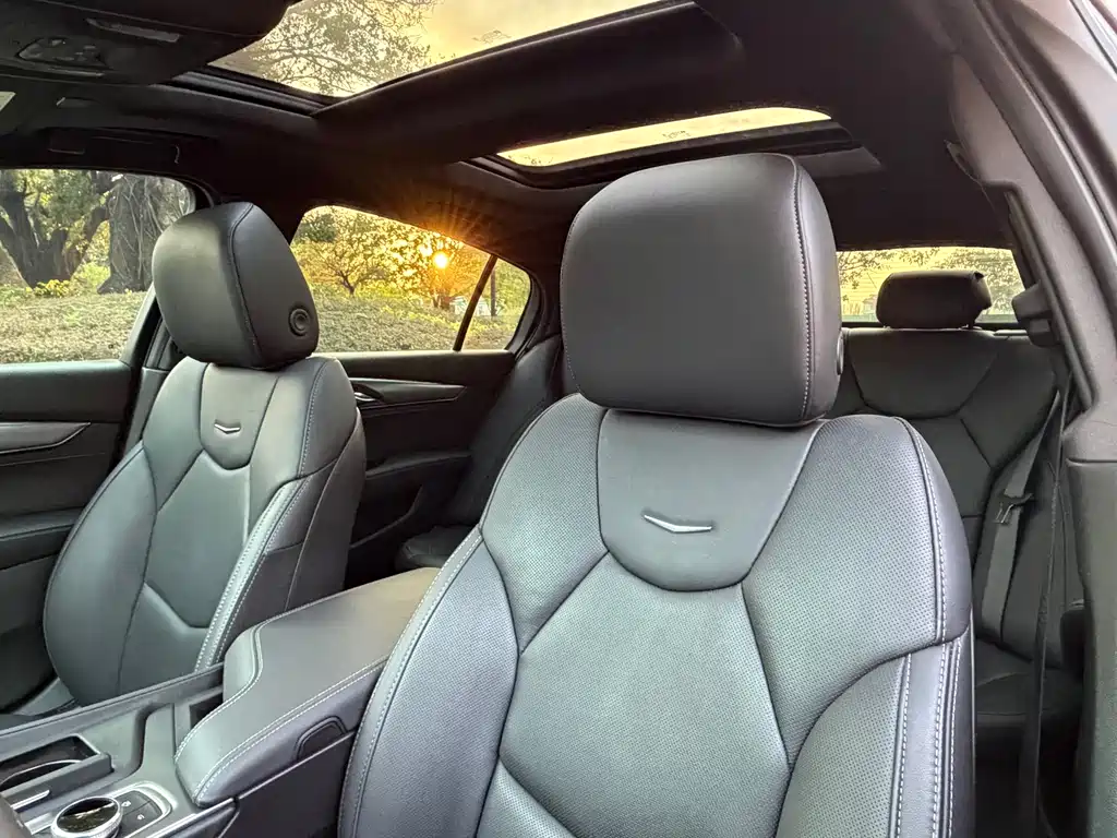 Cadillac CT5 2022 28T luxury model купить на сайте DeffCars