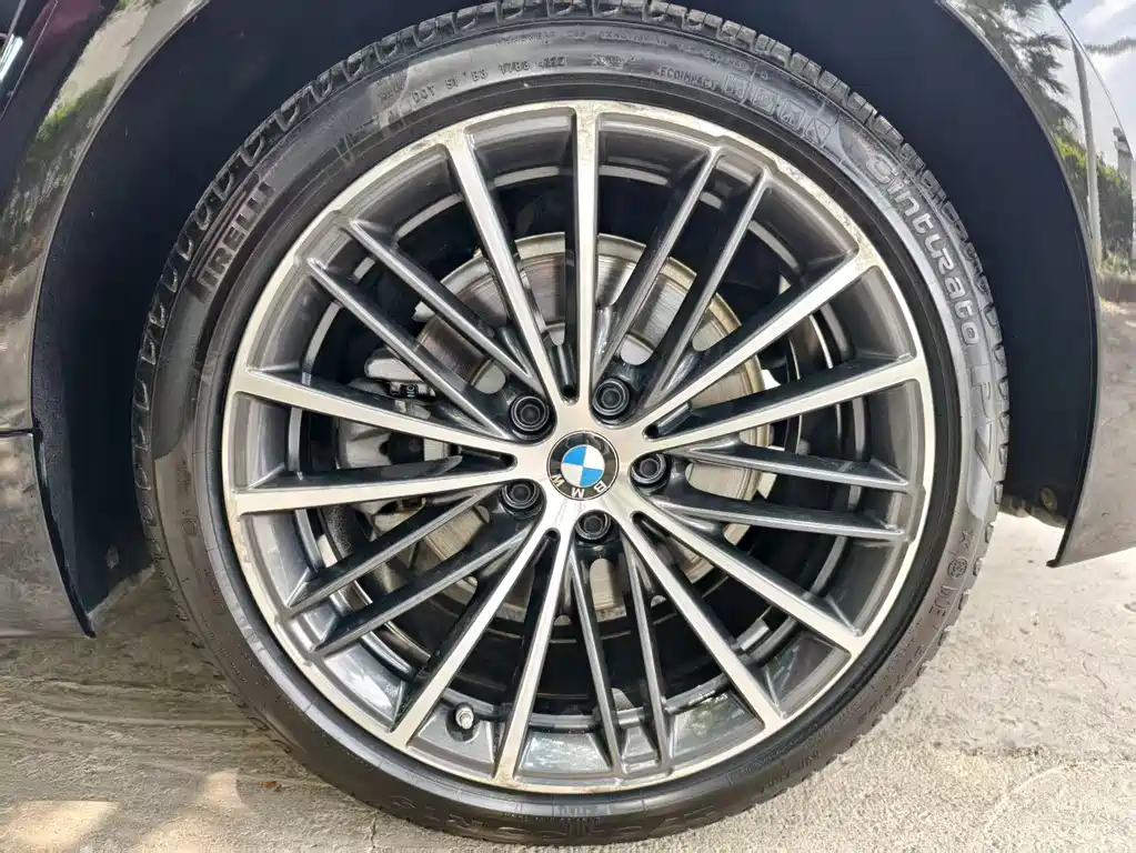 BMW 5 Series 2023 facelift 530Li leading M sports package купить на сайте DeffCars