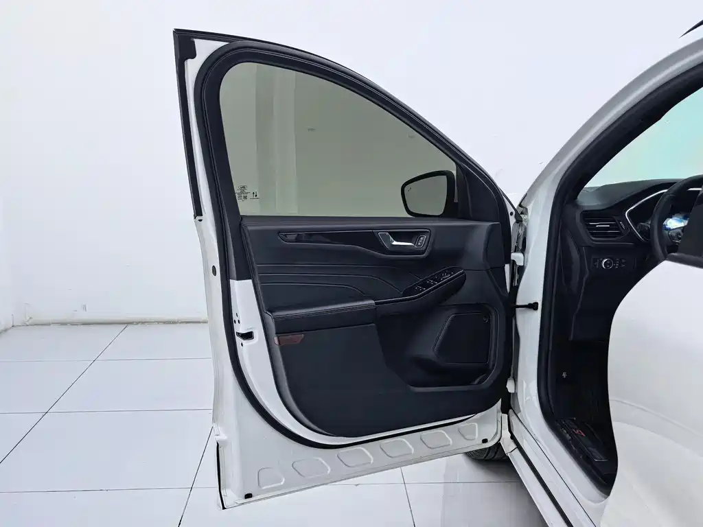 Ruiji 2020 EcoBoost 245 four-wheel drive luxury model ST-LINE купить на сайте DeffCars