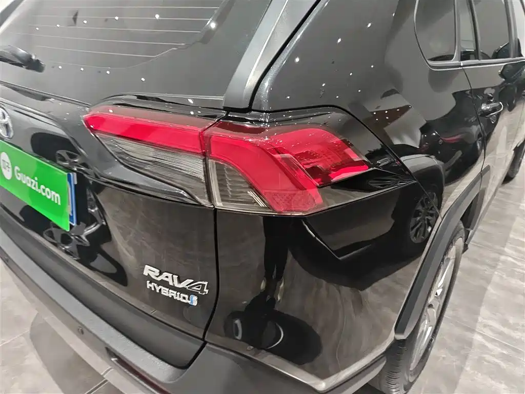 RAV4 Rongfang 2021 facelift dual engine 2.5L E-CVT two-wheel drive elite version купить на сайте DeffCars