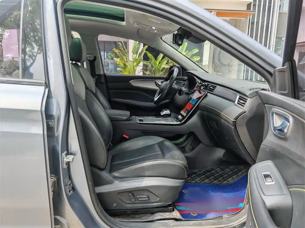 Roewe RX5 2020 PLUS 300TGI Automatic Ali Guochao Ronglin Edition купить на сайте DeffCars
