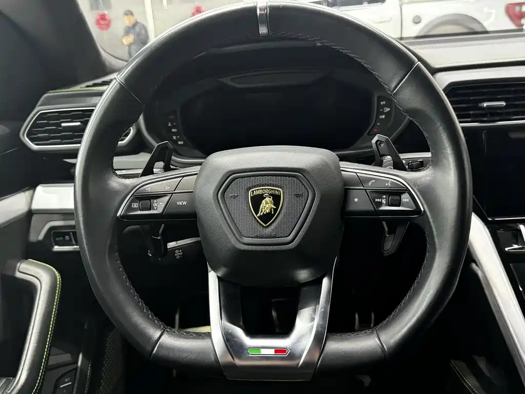 Urus 2021 4.0T V8 купить на сайте DeffCars
