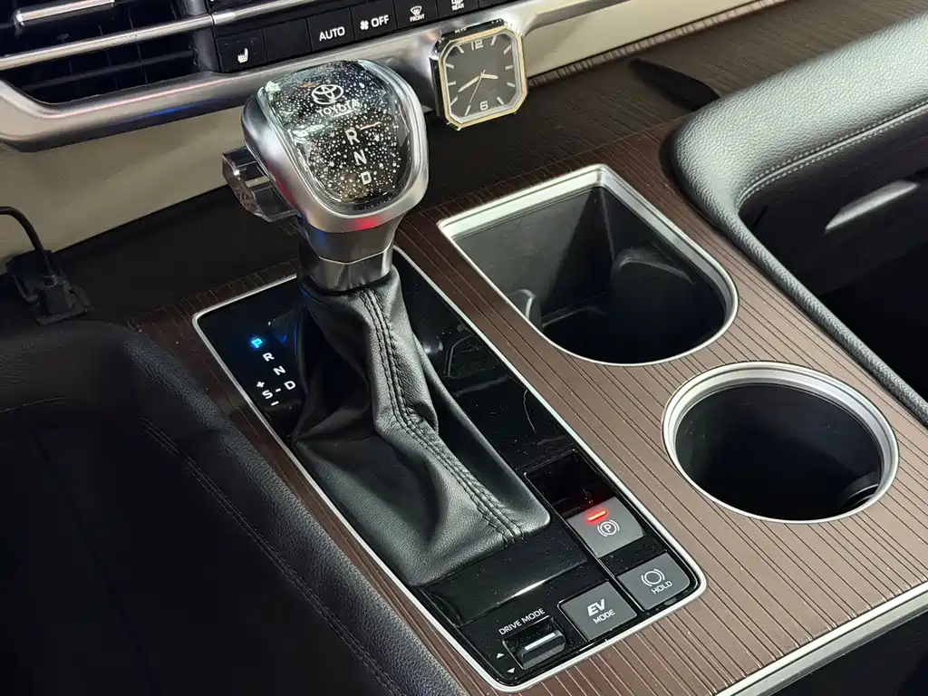 Grevia 2023 2.5L Hybrid Premium PLUS Edition купить на сайте DeffCars