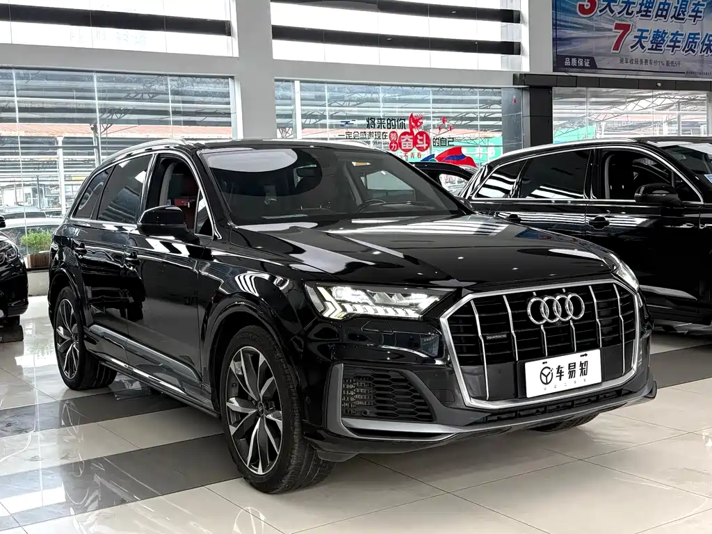 Audi Q7 2021 55 TFSI quattro S line sports version купить на сайте DeffCars