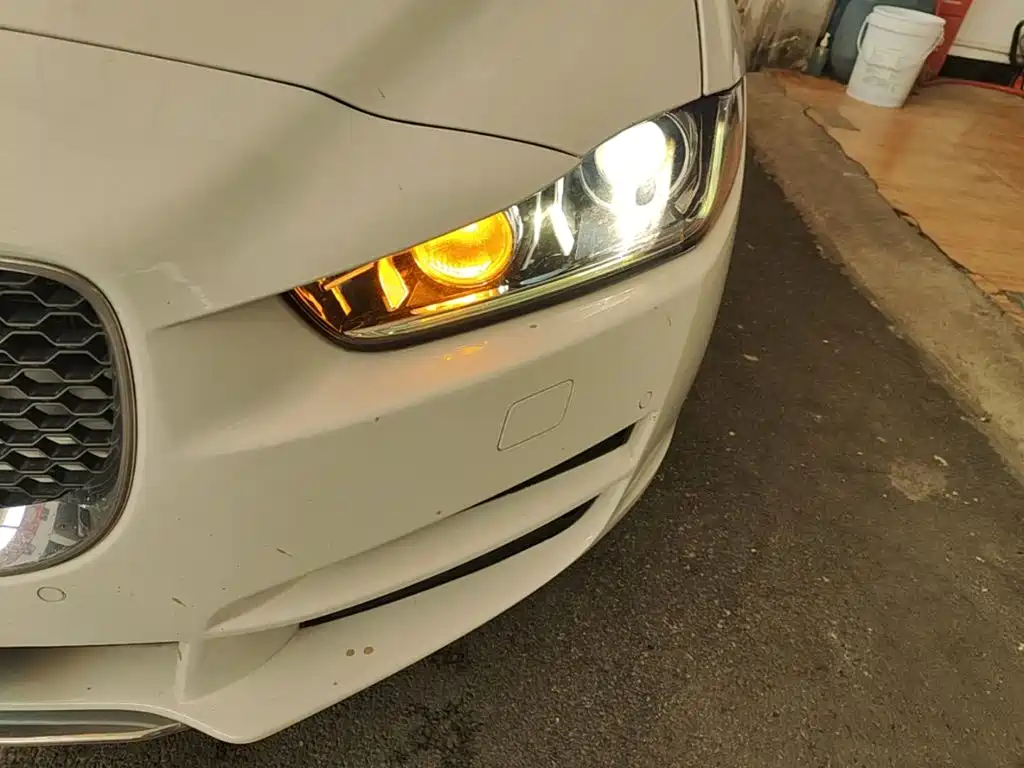 Jaguar XEL 2019 2.0T 200PS Exclusive Edition купить на сайте DeffCars
