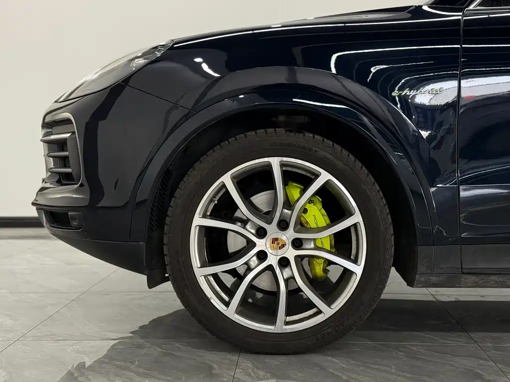Cayenne New Energy 2020 Cayenne E-Hybrid 2.0T купить на сайте DeffCars