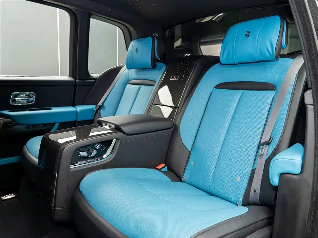 Cullinan 2024 Black Badge купить на сайте DeffCars