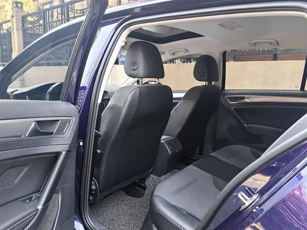 Golf 2018 1.6L automatic comfort type купить на сайте DeffCars