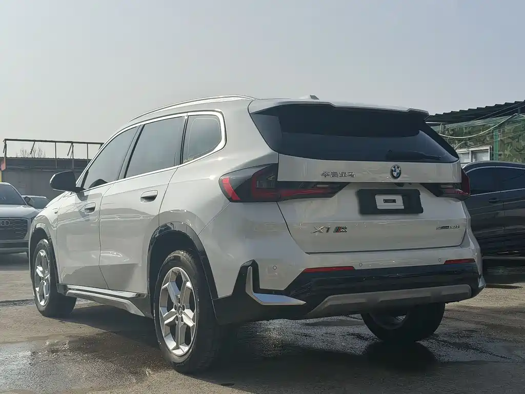 BMW X1 2023 sDrive20Li X Design Package купить на сайте DeffCars