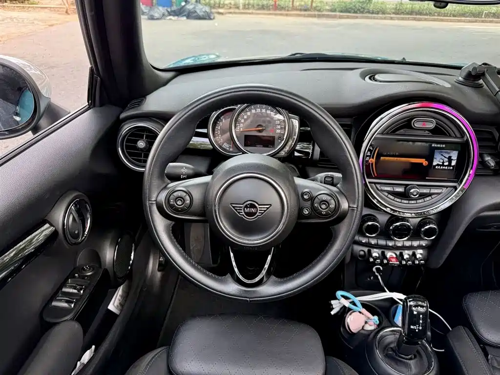 MINI 2019 1.5T COOPER CABRIO Classic купить на сайте DeffCars
