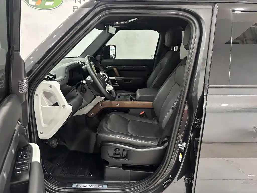 Land Rover Defender 2023 facelift 110 3.0T P400 X-DYNAMIC HSE купить на сайте DeffCars