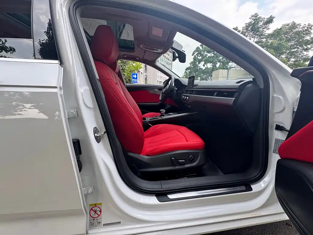 Audi A4L 2019 40 TFSI Enterprising National V купить на сайте DeffCars
