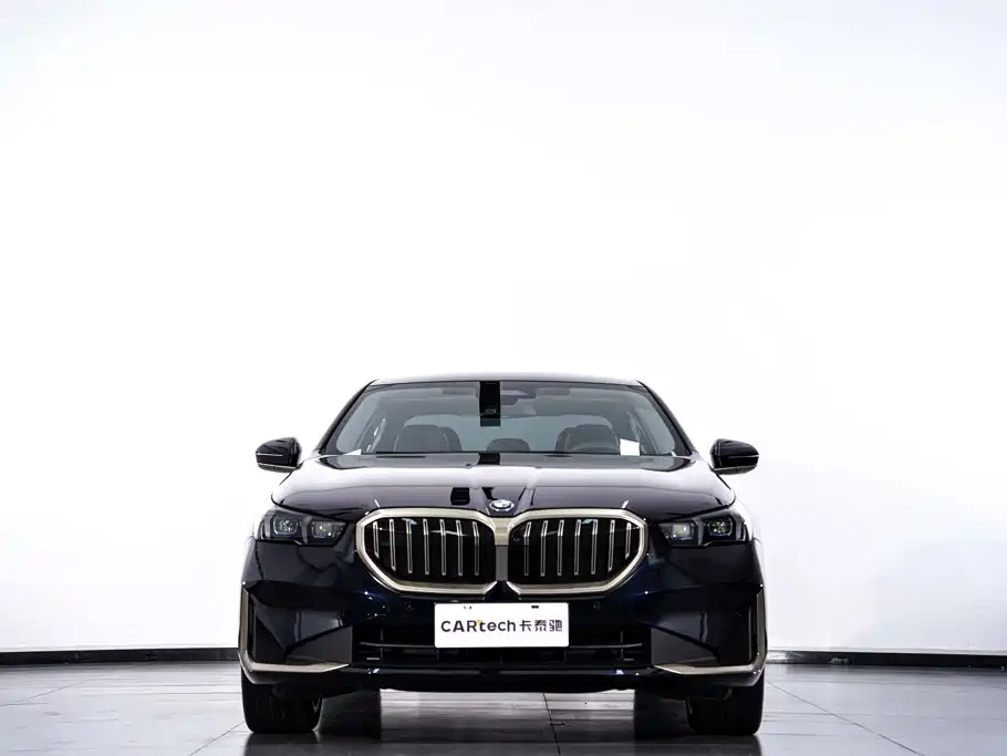 BMW 5 Series 2024 530Li Exclusive Luxury Package купить на сайте DeffCars