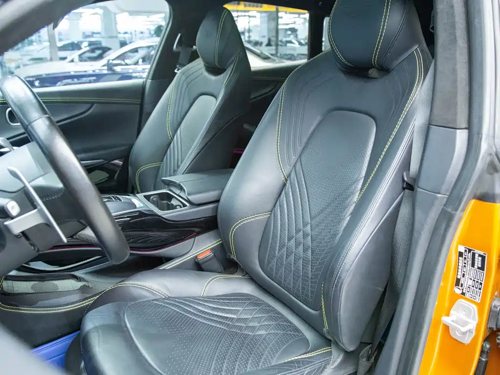 Aston Martin DBX 2022 3.0T STRAIGHT-SIX купить на сайте DeffCars