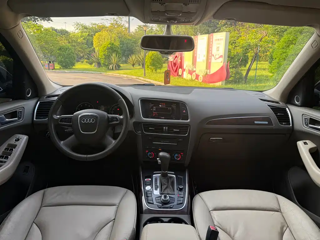 Audi Q5 2012 2.0TFSI comfort model купить на сайте DeffCars