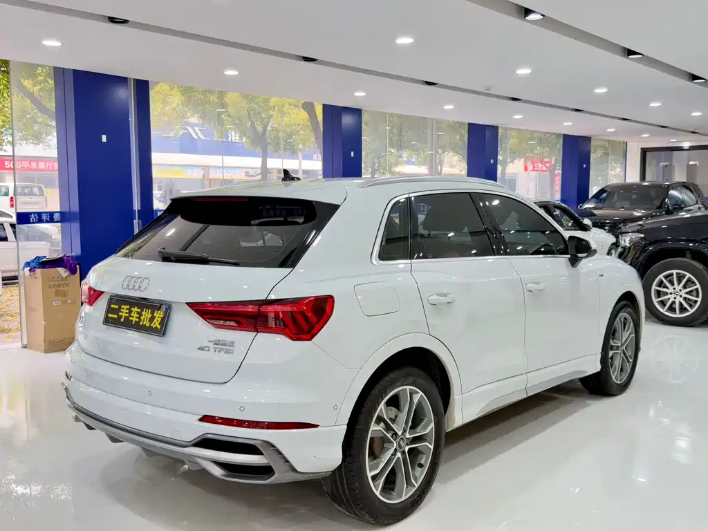 Audi Q3 2023 facelift 40 TFSI stylish and dynamic купить на сайте DeffCars