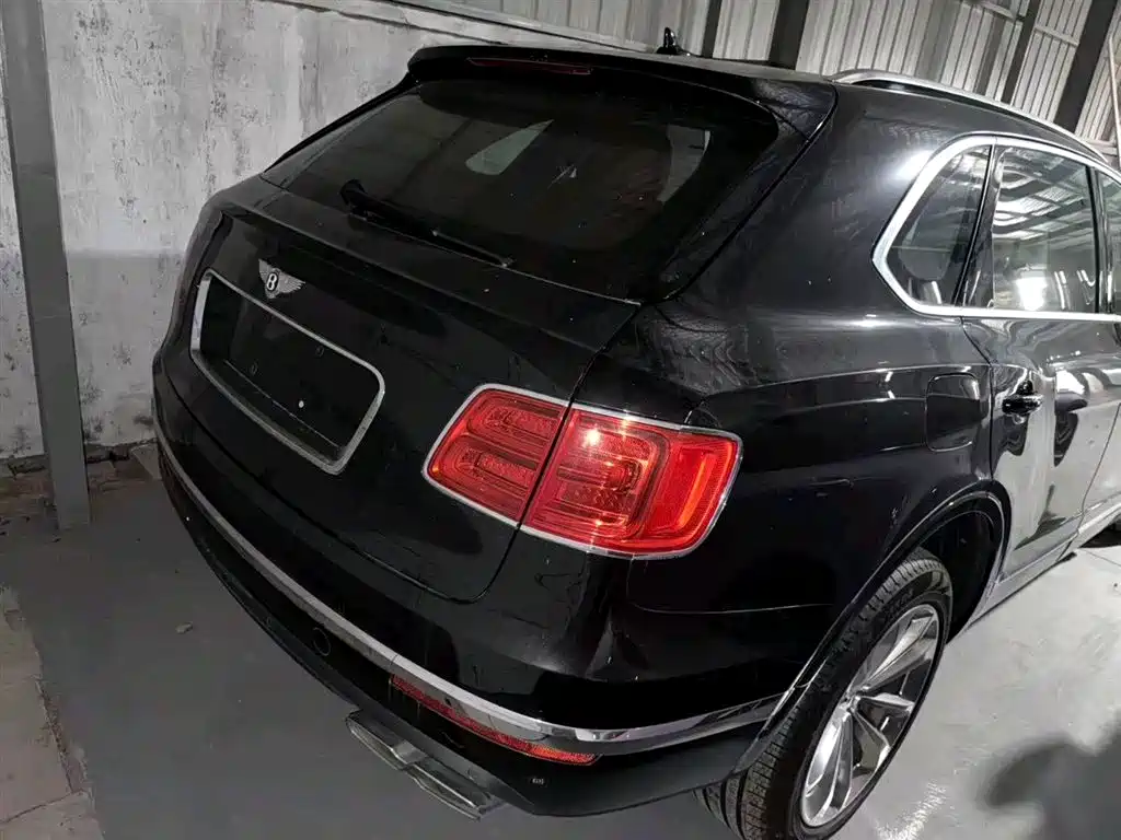 Bentayga 2018 4.0T V8 купить на сайте DeffCars