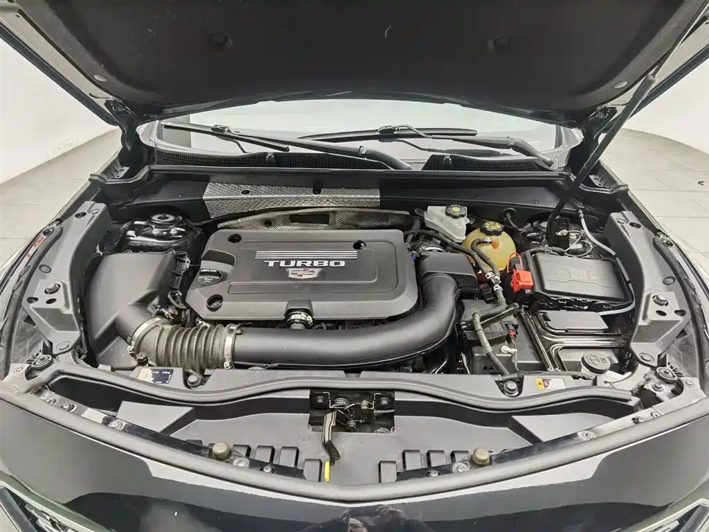 Cadillac XT4 2021 28T two-wheel drive technology купить на сайте DeffCars