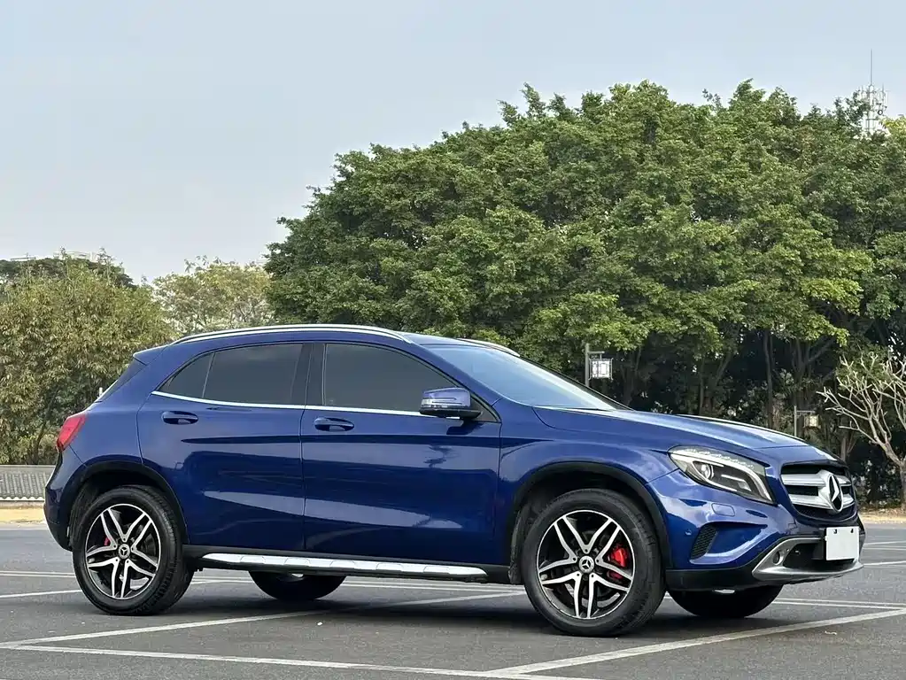 Mercedes-Benz GLA 2017 GLA 200 Fashion Model купить на сайте DeffCars