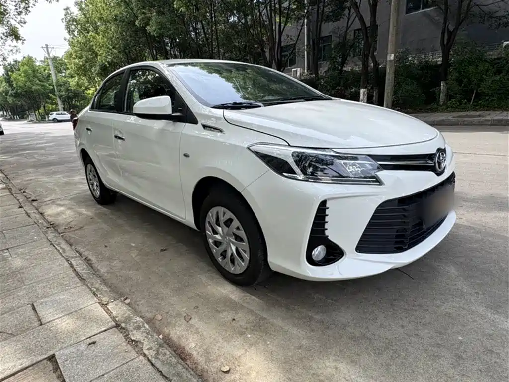Vios 2022 1.5L 20th Anniversary Edition купить на сайте DeffCars