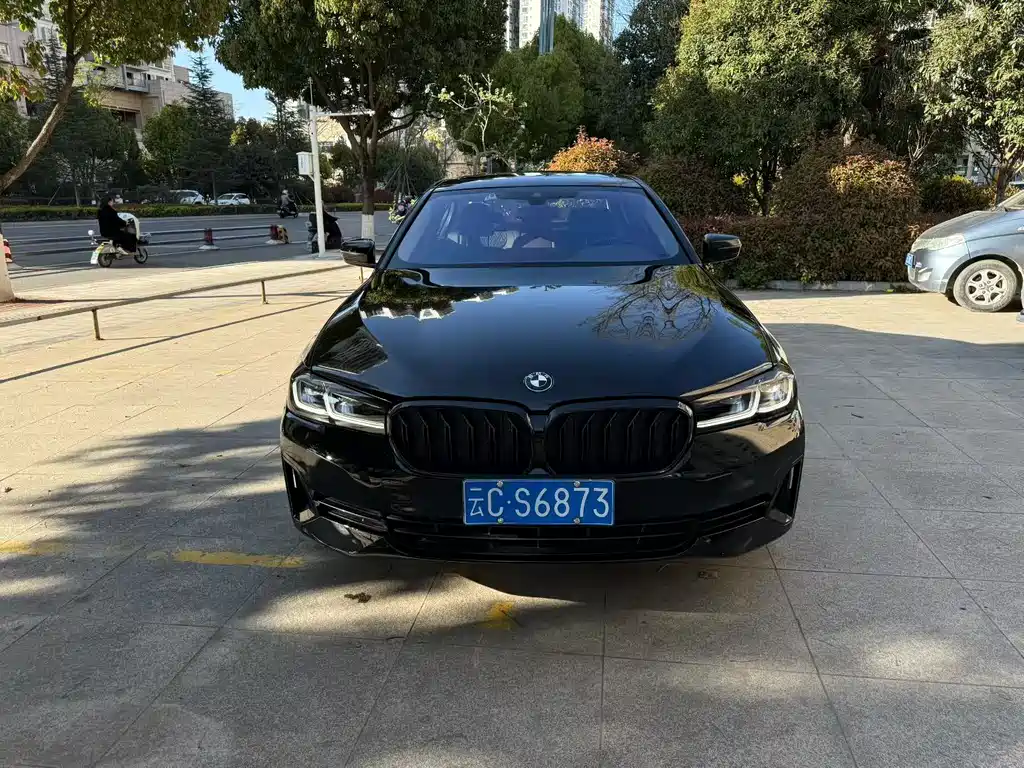 BMW 5 Series 2021 525Li Luxury Package купить на сайте DeffCars