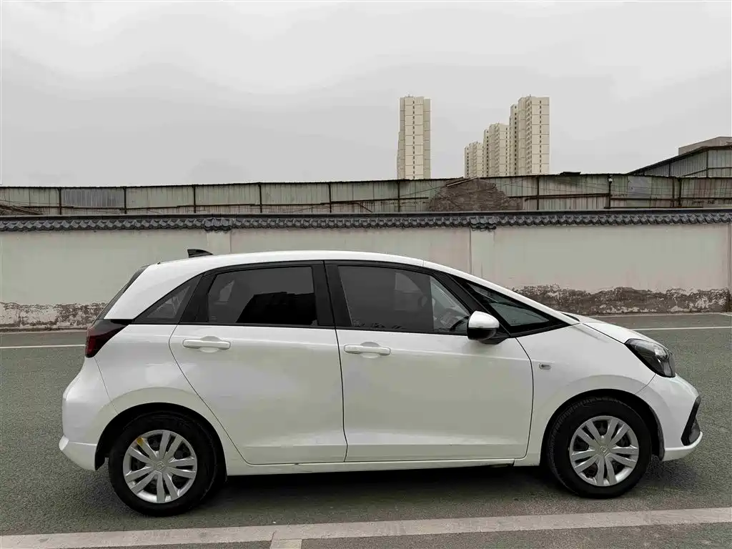 Fit 2021 1.5L CVT Trendy Edition купить на сайте DeffCars