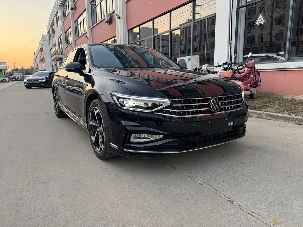 Magotan 2023 2 million commemorative edition 330TSI DSG luxury model купить на сайте DeffCars