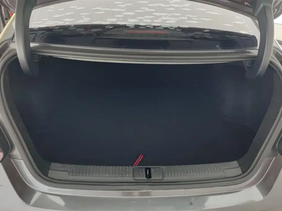 MG5 2022 180DVVT CVT Youth Deluxe Edition купить на сайте DeffCars