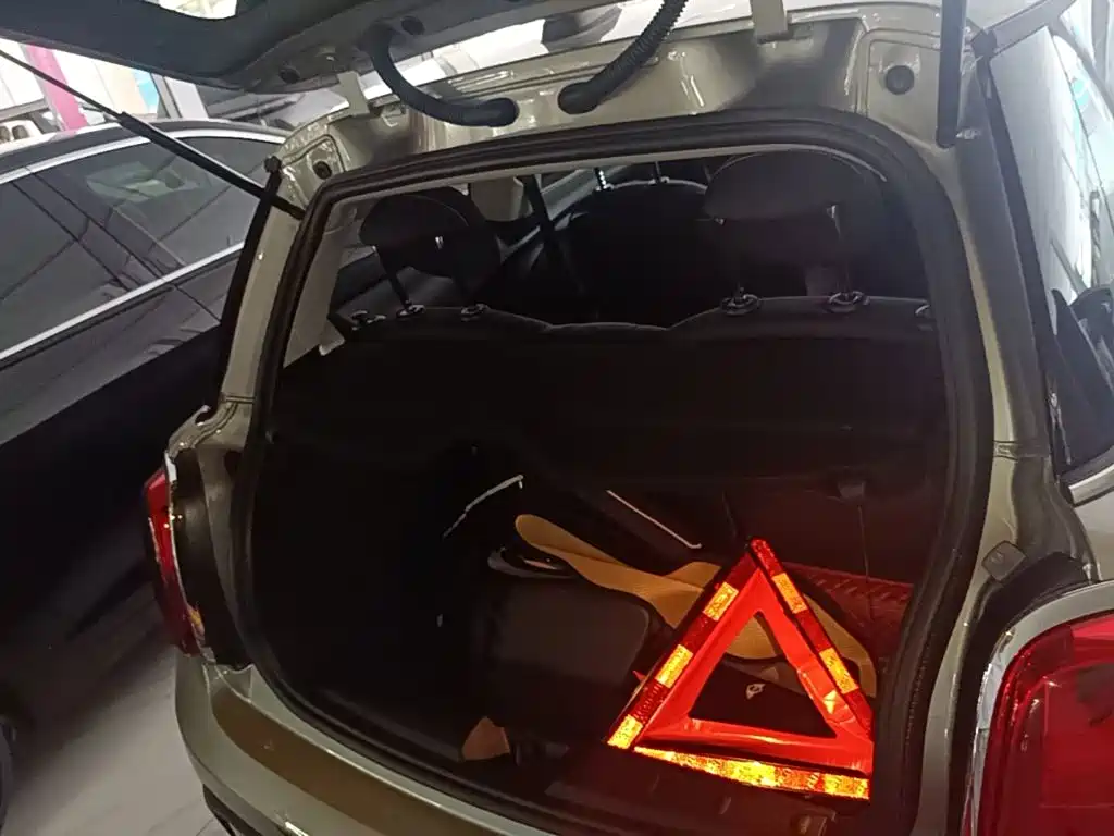 MINI 2023 1.5T ONE купить на сайте DeffCars