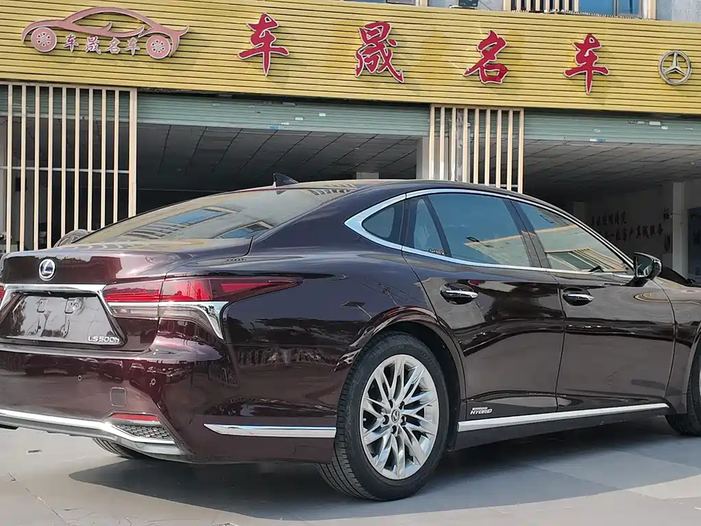 Lexus LS 2018 500h Deluxe Edition National V купить на сайте DeffCars