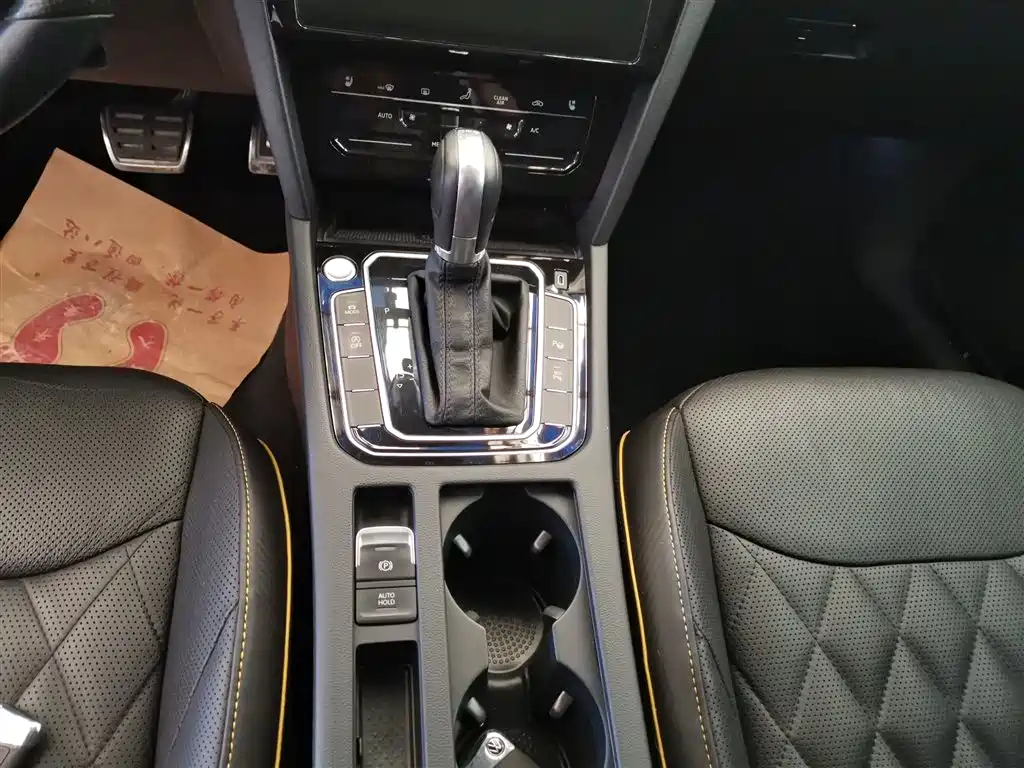 FAW-Volkswagen CC 2021 380TSI eye-catching version купить на сайте DeffCars