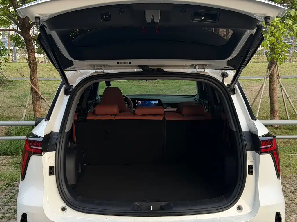 Changan CS75PLUS 2023 third generation 1.5T automatic premium model купить на сайте DeffCars