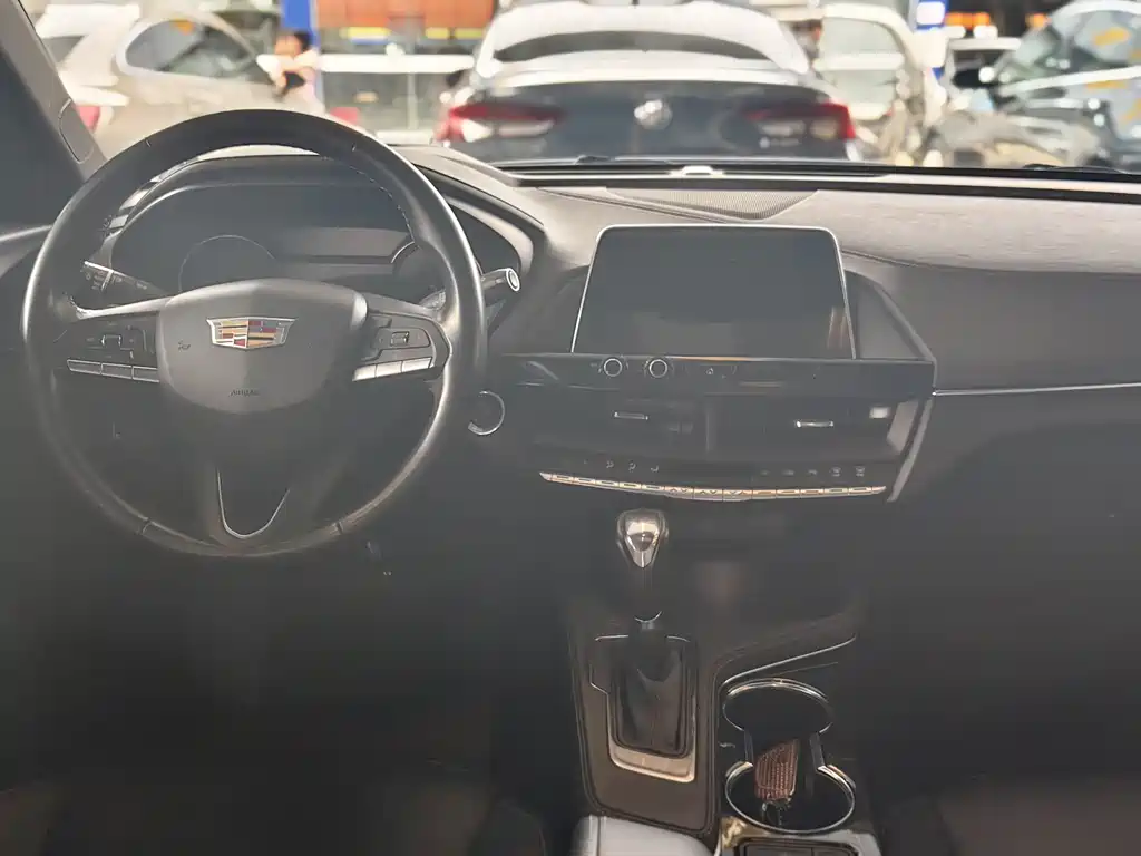 Cadillac CT4 2021 28T Fashion Model купить на сайте DeffCars