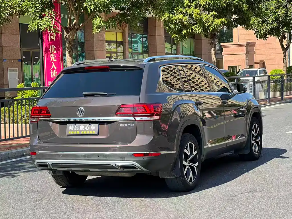 Touron 2017 380TSI four-wheel drive luxury version купить на сайте DeffCars