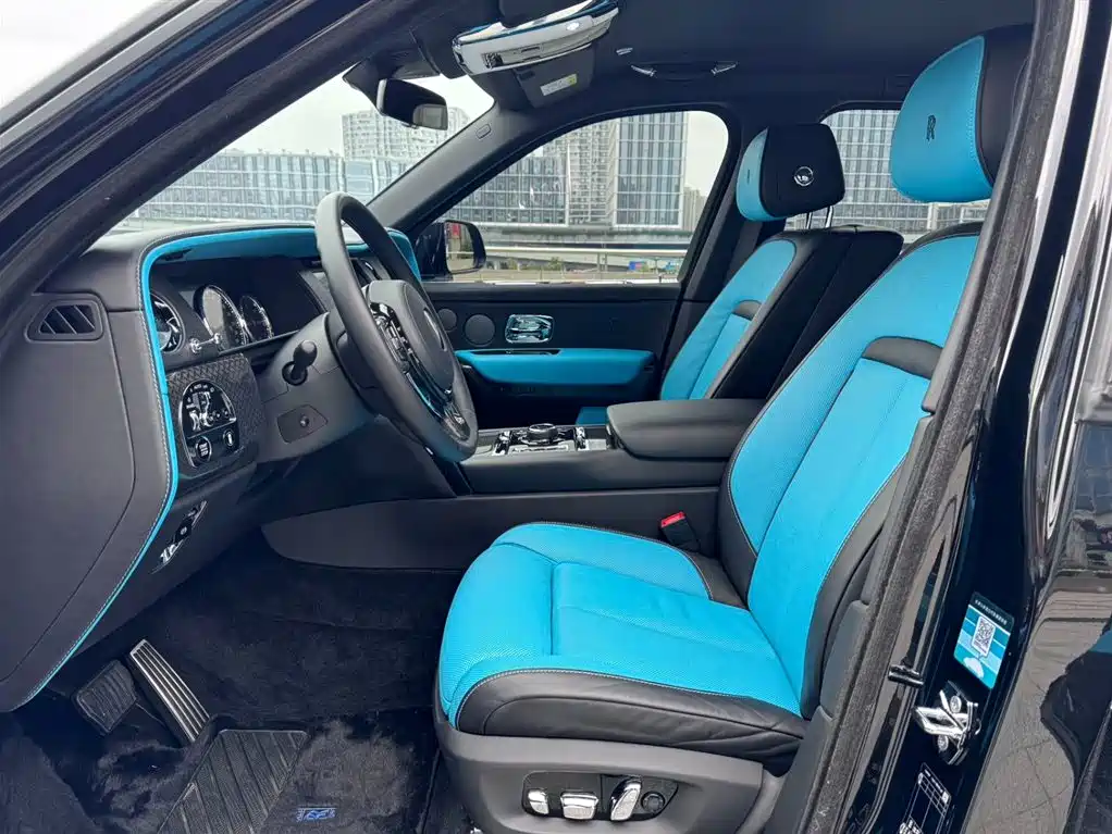 Cullinan 2020 Black Badge купить на сайте DeffCars