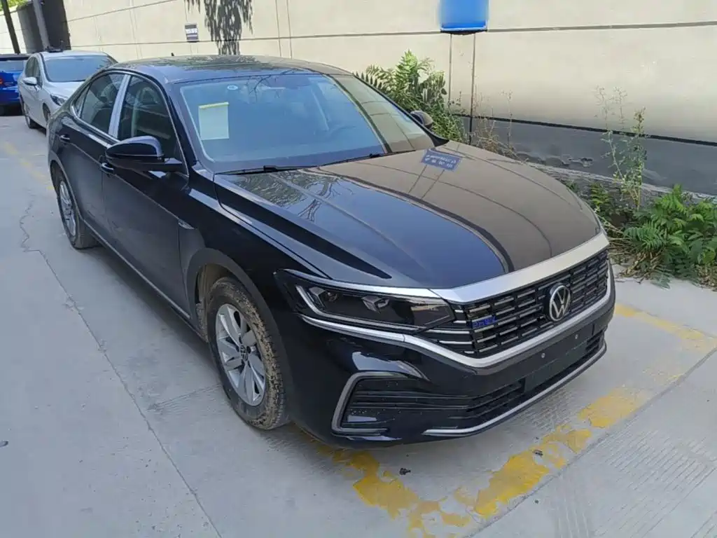 Passat Plug-in Hybrid 2025 430PHEV Hybrid Business Edition купить на сайте DeffCars