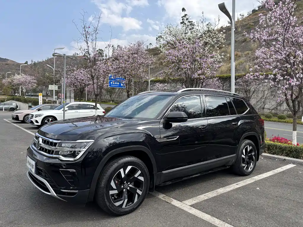 Touron 2021 330TSI two-wheel drive luxury version купить на сайте DeffCars