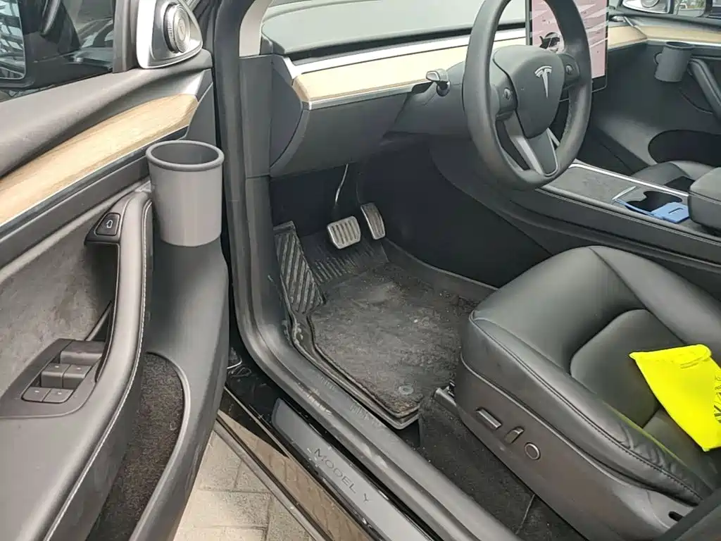 Model Y 2021 standard range rear-wheel drive version купить на сайте DeffCars